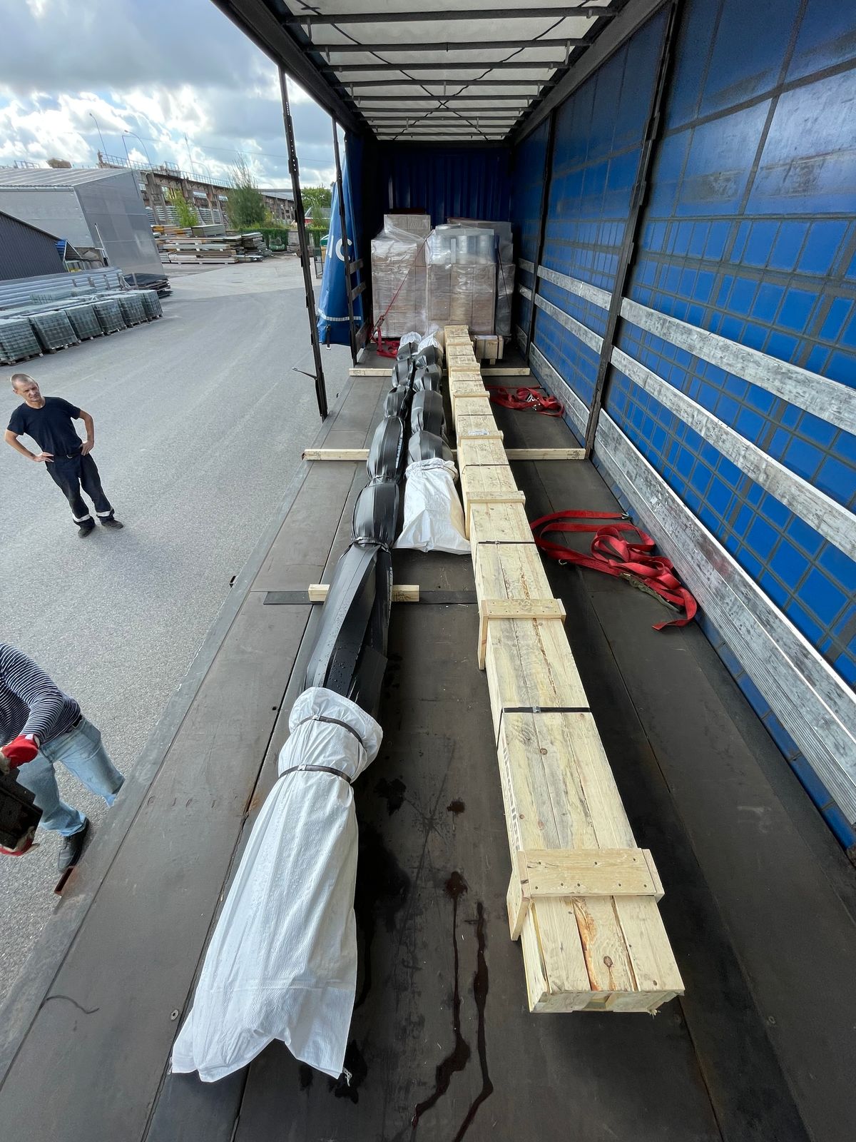 Macalloy templių siunta prieš iškrovimą